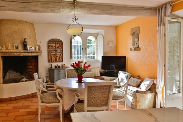 Vente Maison de luxe Taillades 19 Pièces 311 m²