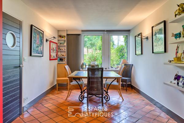 Maison de caractère abritée au coeur d’un jardin paysager d’exception