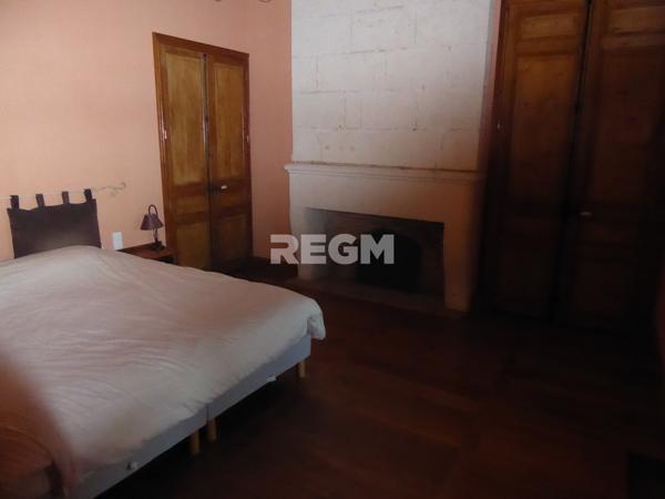 Jaure (24140) Très belle maison du 18 ème siècle, complètement refaite à neuf y compris isolation murs et toits, au calme av