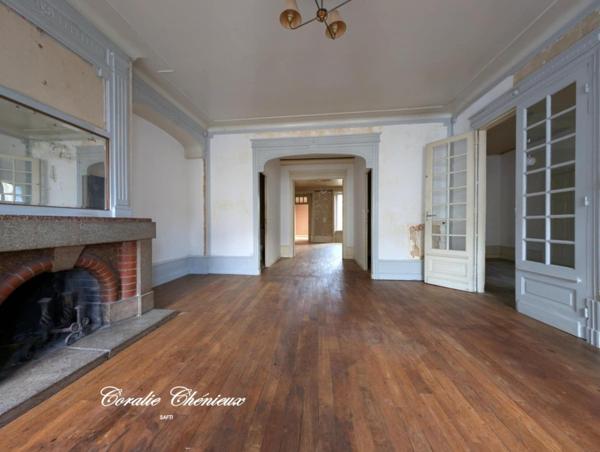Appartement à rénover avec cachet