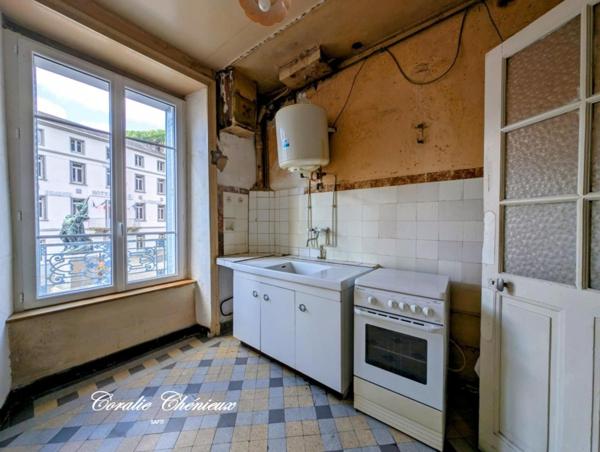 Appartement à rénover avec cachet