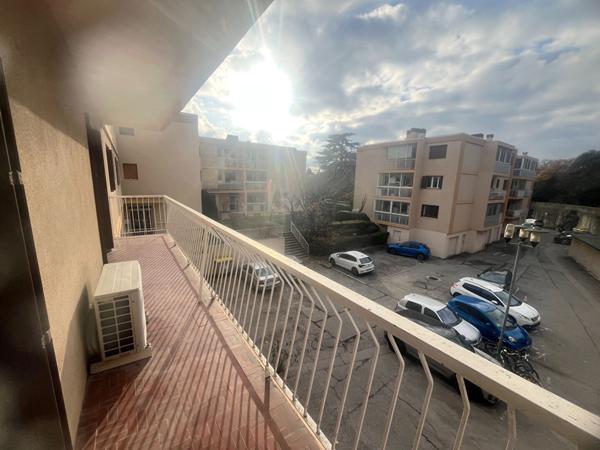 Appartement Aix En Provence 2 pièces 30 m2 avec Balcon