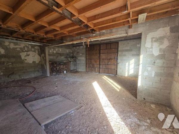 A VENDRE à VERPILLIERES SUR OURCE (10360), une maison d'habitation d'environ 68 m², comprenant ...