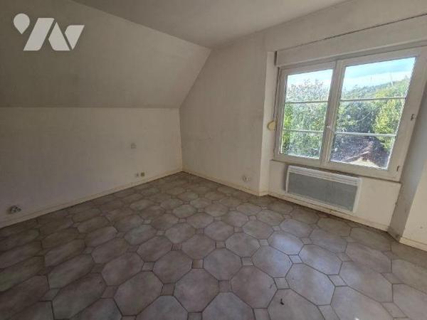 A VENDRE à VERPILLIERES SUR OURCE (10360), une maison d'habitation d'environ 68 m², comprenant ...