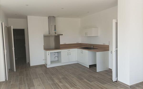 Appartement à louer    2 pièces •  Les Vans