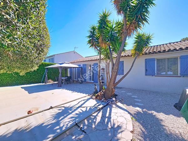 Maison Six Fours Les Plages de 4 pieces en Plain pied