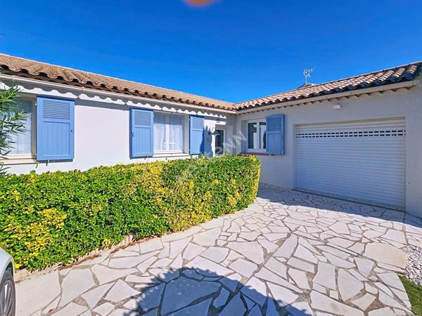 Maison Six Fours Les Plages de 4 pieces en Plain pied