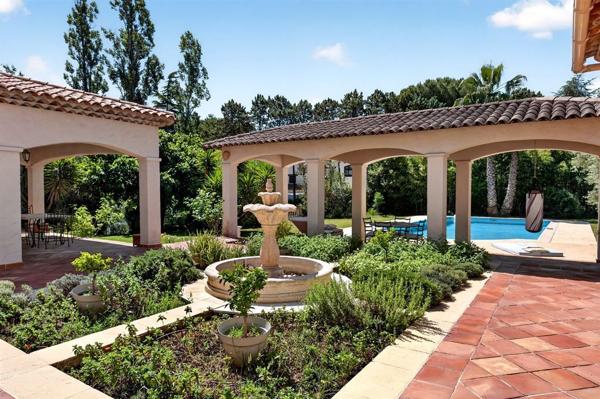 Vente Villa de luxe Mouans-Sartoux 9 Pièces 277 m²