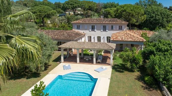 Vente Villa de luxe Mouans-Sartoux 9 Pièces 277 m²
