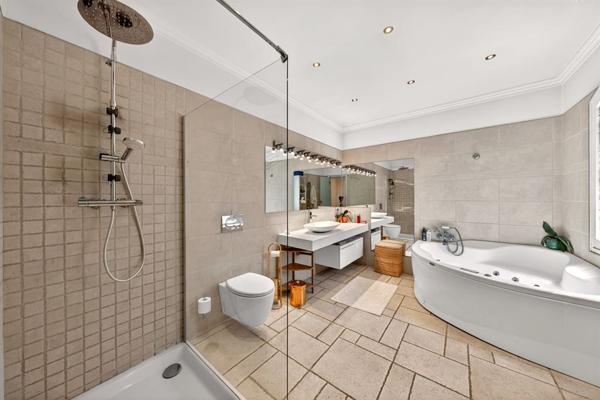 Vente Villa de luxe Mouans-Sartoux 9 Pièces 277 m²