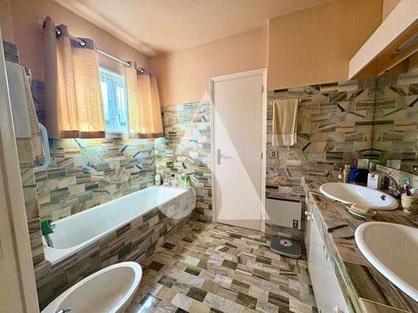 Maison 4 pièces 141 m2