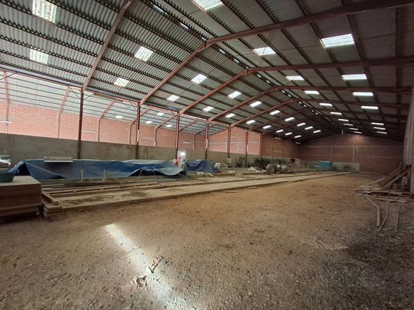 Entrepôt / local industriel Gimont 1800 m2