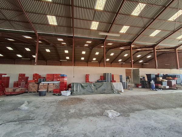 Entrepôt / local industriel Gimont 1800 m2