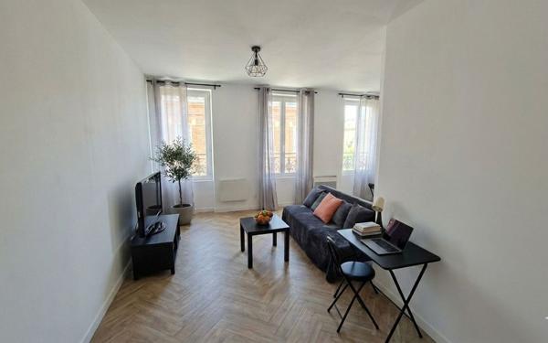 Appartement à louer    2 pièces •  Méru