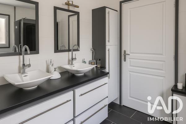 Maison à vendre 6 pièces 185 m² Le Bignon