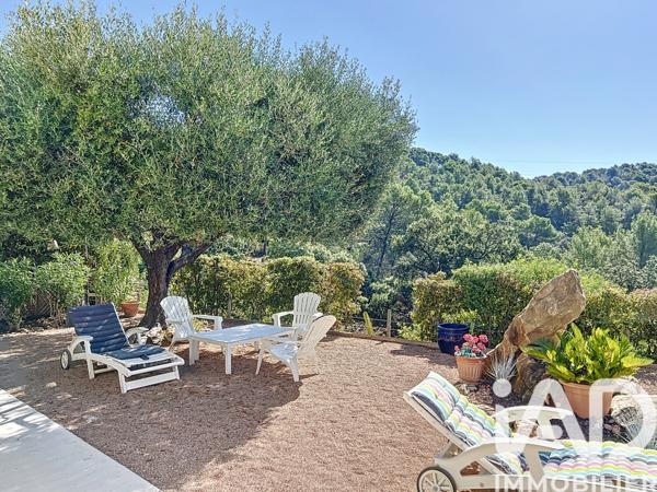Maison à vendre 7 pièces 220 m² Pierrefeu-du-Var
