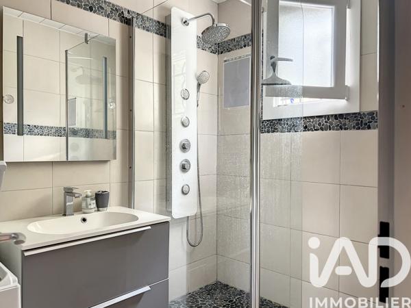 Maison à vendre 7 pièces 220 m² Pierrefeu-du-Var