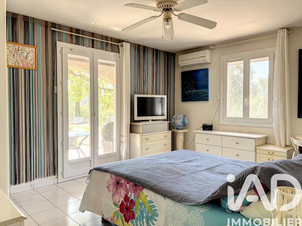 Maison à vendre 7 pièces 220 m² Pierrefeu-du-Var