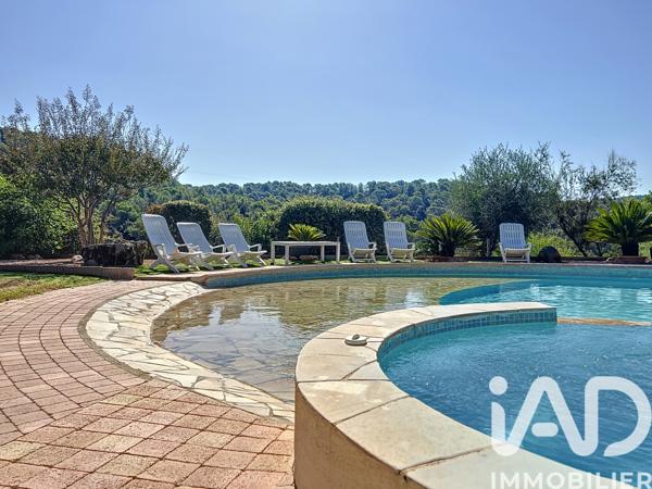 Maison à vendre 7 pièces 220 m² Pierrefeu-du-Var