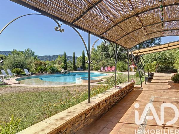 Maison à vendre 7 pièces 220 m² Pierrefeu-du-Var