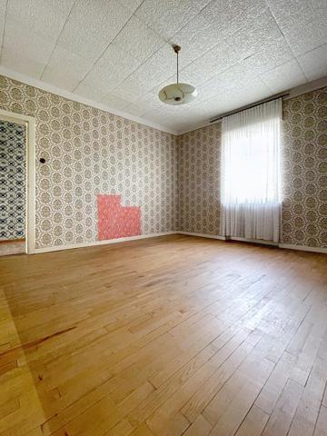 Maison avec de beaux volumes et à fort potentiel