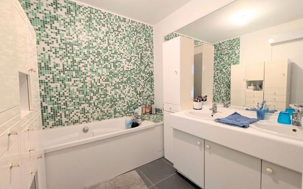 Maison à vendre    5 pièces • 159 m2 Saint-André