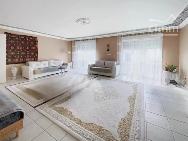 🏡 Maison Moderne avec Piscine à ROMORANTIN-LANTHENAY – 5 Chambres 🏡