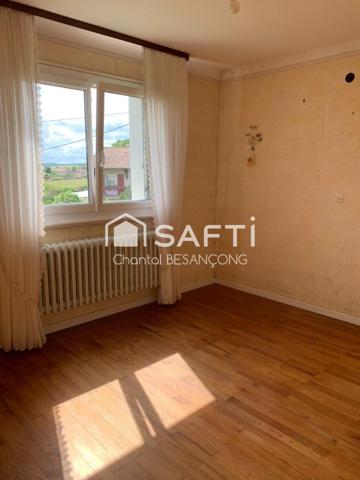 Maison T6 au calme - fort potentiel