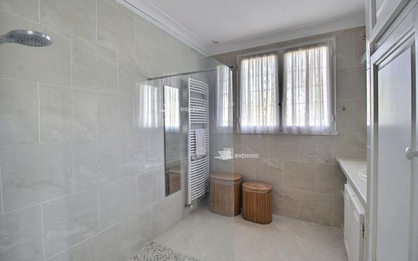 Maison à vendre    7 pièces • 197 m2 Morlaàs