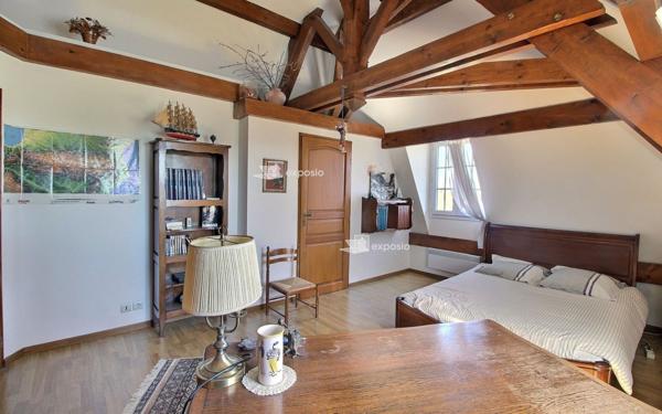 Maison à vendre    7 pièces • 197 m2 Morlaàs