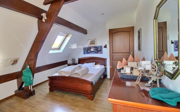 Maison à vendre    7 pièces • 197 m2 Morlaàs