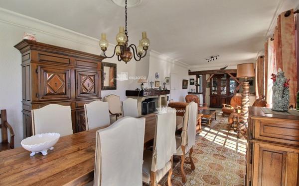 Maison à vendre    7 pièces • 197 m2 Morlaàs