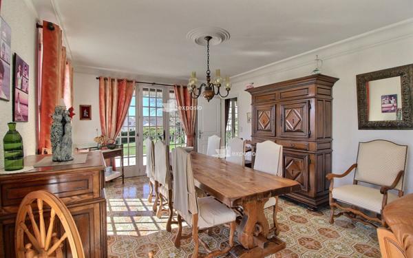 Maison à vendre    7 pièces • 197 m2 Morlaàs