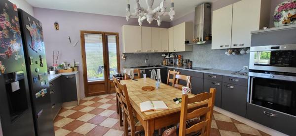 Maison à Bergerac, 24100 - 8 pièces 185m²