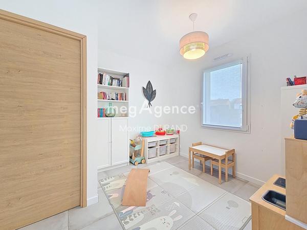 Maison à LA ROMAGNE, 49740 - 6 pièces 136m²