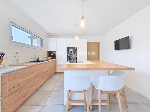 Maison à LA ROMAGNE, 49740 - 6 pièces 136m²