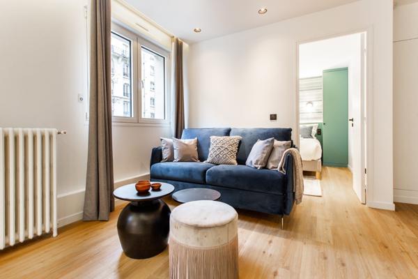 VENTE — PLATEAU COMMERCIAL 285 M² | PARIS 1er étage complet | 5 appartements para-hôteliers |