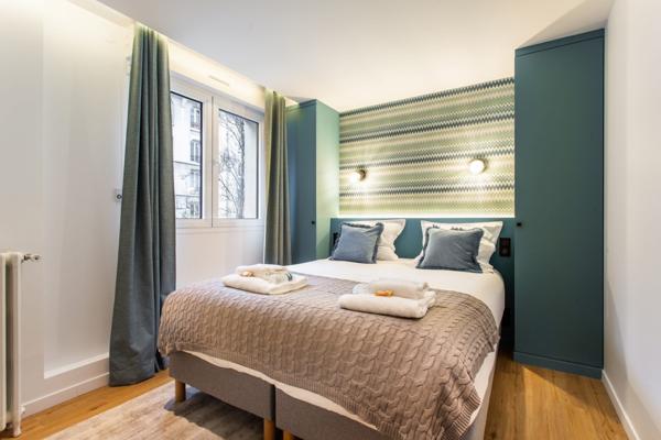 VENTE — PLATEAU COMMERCIAL 285 M² | PARIS 1er étage complet | 5 appartements para-hôteliers |