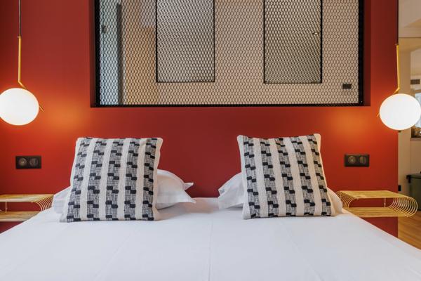 VENTE — PLATEAU COMMERCIAL 285 M² | PARIS 1er étage complet | 5 appartements para-hôteliers |