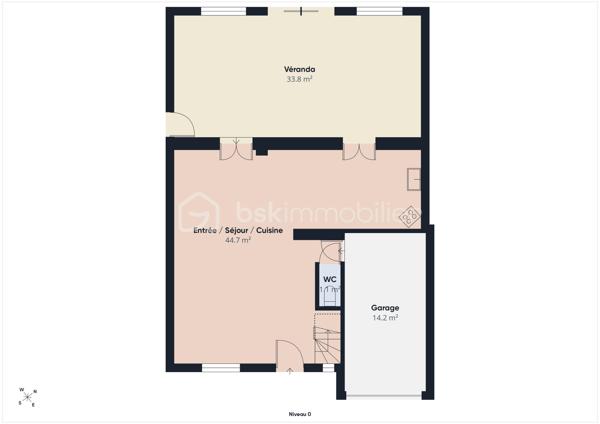 Découvrez cette jolie  maison de 135 m² nichée dans un coin  paisible de Baulne, offrant un style de vie harmonieux entre confort moderne et tranquillité. Cette propriété spacieuse , séduit par  sa luminosité, sa véranda, son grand terrain de 700 m² sans vis-à-vis, avec accès privé a la rivière avec mise a l'eau possible ( canoës-kayaks barque ....)
Aucuns risque d'inondation le terrain est prévu pour cela 

La propriété bénéficie d'une vue dégagée et d'un environnement calme, le tout agrémenté d'une piscine pour des instants de détente inégalés. Proximité des commodités essentielles et atout "Coup de cœur" assuré.
A l'intérieur nous retrouvons au RDC un grand double séjour, une cuisine équipé, un wc , un garage, au premier  étage nous retrouvons quatre chambres, une salle de bain avec baignoire, douche et wc  
Au second étage les combles sont aménagés en une grande chambre, une salle de jeu... a vous de voir !

Pour plus d'informations, contactez Kevin Julien. Profitez de cet environnement privilégié dès maintenant !