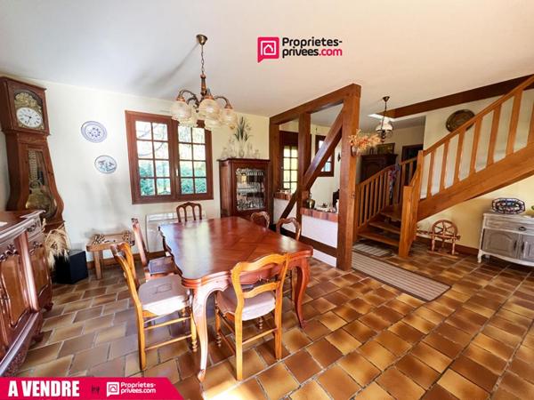 Pavillon 5 pièces - 125 m² - 4 ch - garage et dépendances - jardin arboré