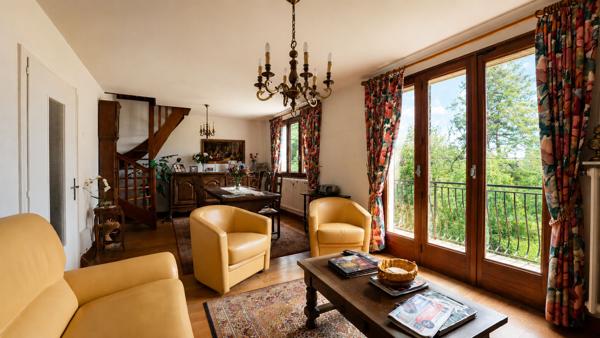 Maison avec sous-sol complet et une vue sur le Salève