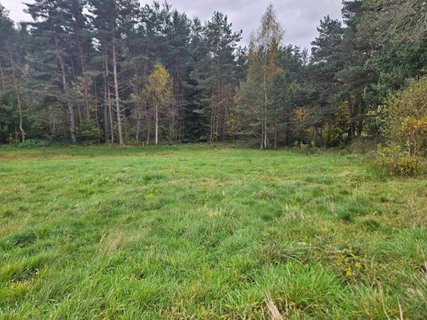 EXCLUSIVITE ! LAPTE Terrain constructible de plus de 2000 m2