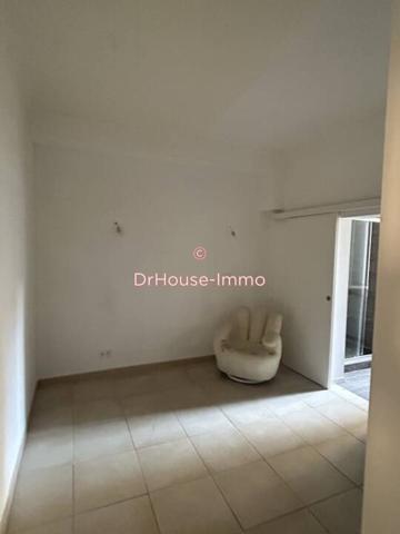 Immeuble à vendre 14 pièces de 300 m²