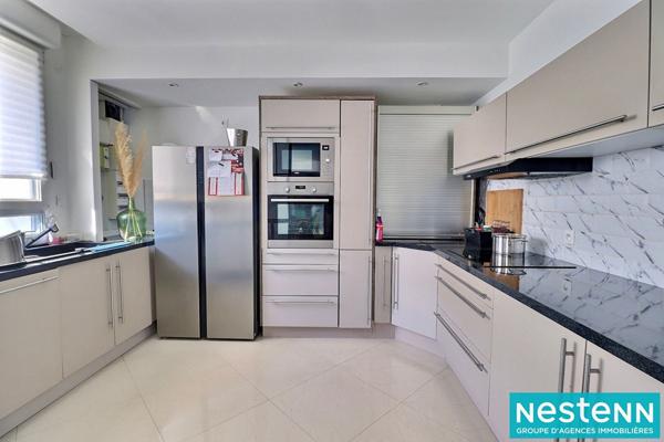 Maison de 140 m2 sur un Terrain de 286m² en plein coeur du centre ville de Décines-Charpieu