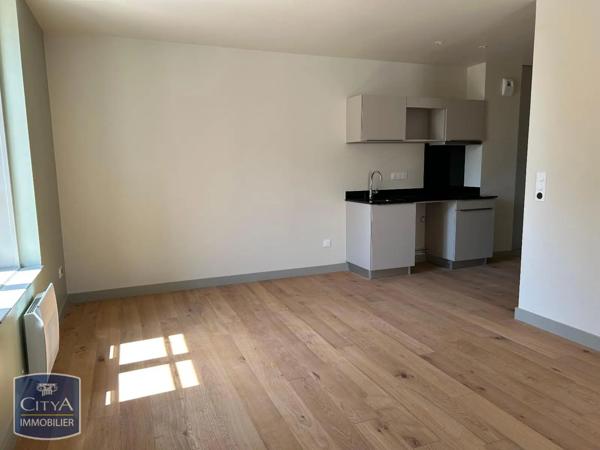 Appartement à louer 1 pièce 34.75m² Dole (39100)