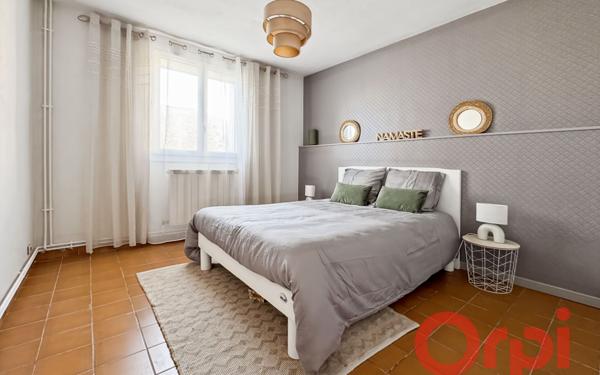 Maison à vendre    4 pièces •  Marseille 16