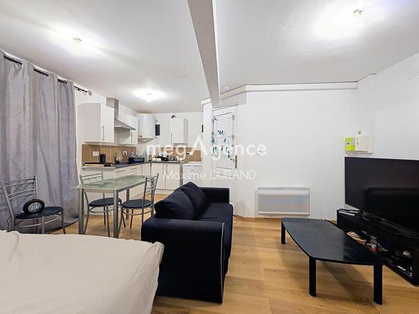 Immeuble à CHOLET, 49300 - 140m²