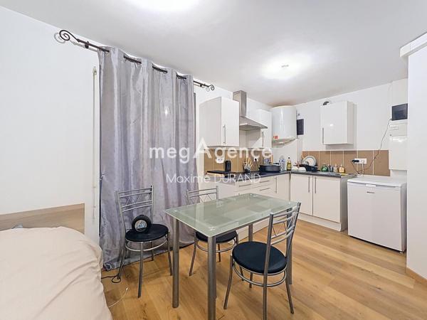 Immeuble à CHOLET, 49300 - 140m²