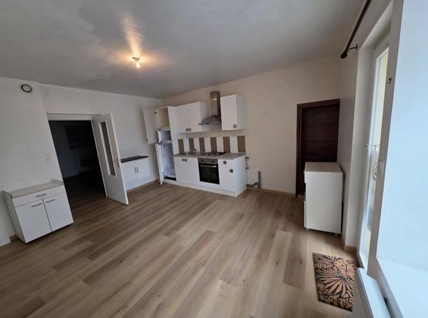 Immeuble à CHOLET, 49300 - 140m²